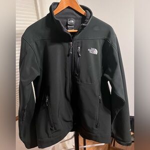 The North Face Apex Jacket / Coat Mens
Size M